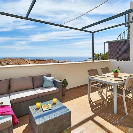 Sea View Penthouse, Pool, Privacy, Lägenhet *